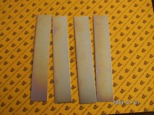 Podkładka pod ślizg 331/30894 - Podkładka pod ślizgi dolne extradipera 3cx,4cx. Produkt zamienny.